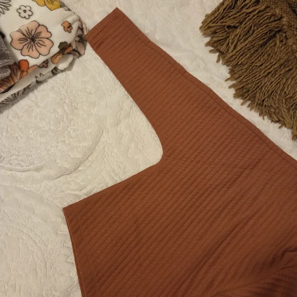 A New Day Rust Orange Quilted Women's Crew Neck Pullover Sweater. Retro Playful - Picture 3 of 8